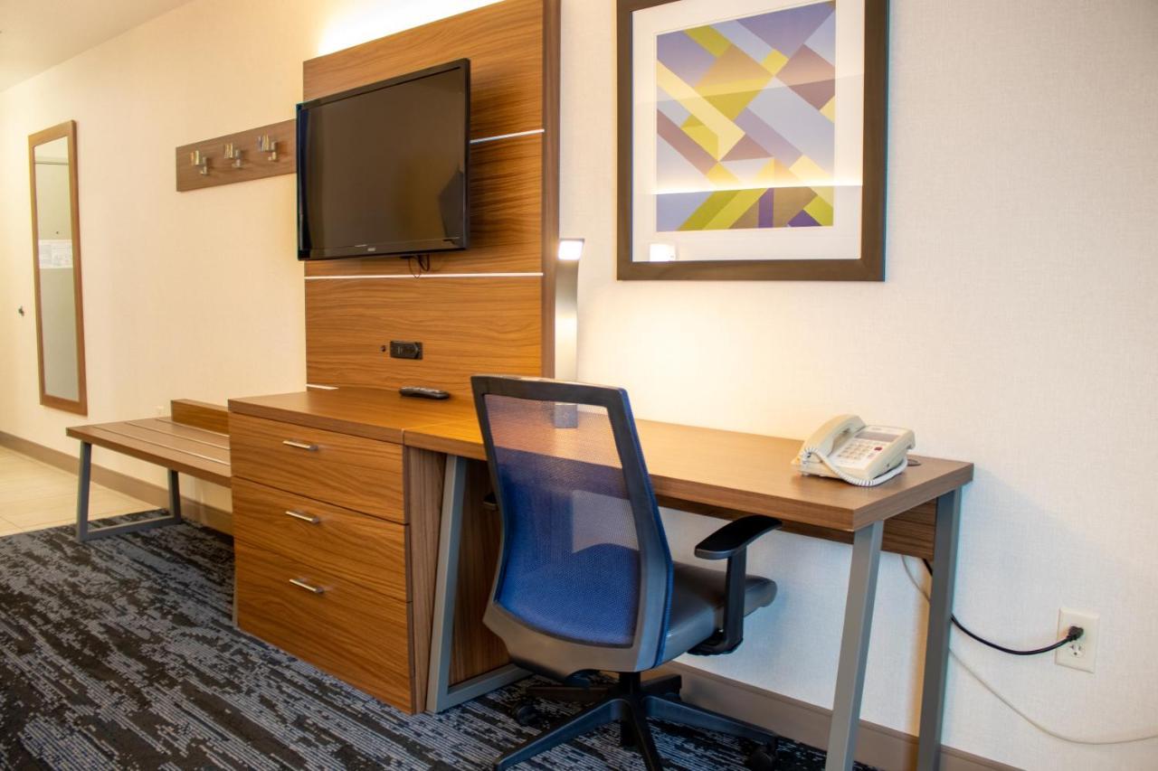 Holiday Inn Express & Suites Wausau By Ihg Weston Dış mekan fotoğraf
