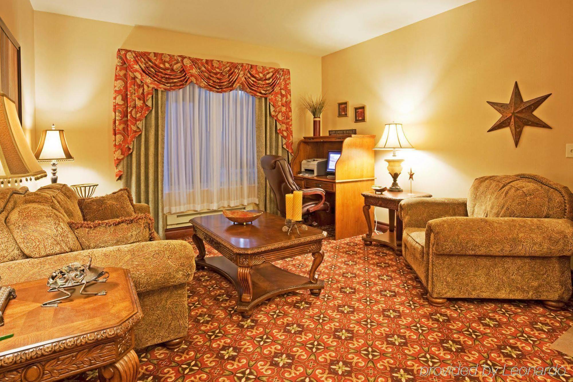 Holiday Inn Express & Suites Wausau By Ihg Weston Oda fotoğraf