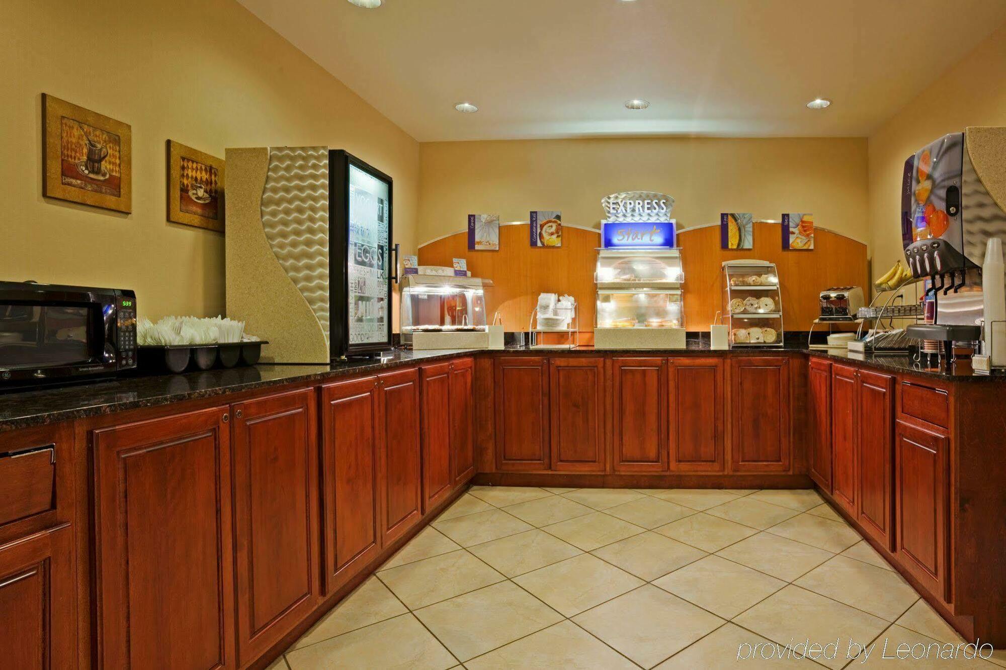 Holiday Inn Express & Suites Wausau By Ihg Weston Dış mekan fotoğraf